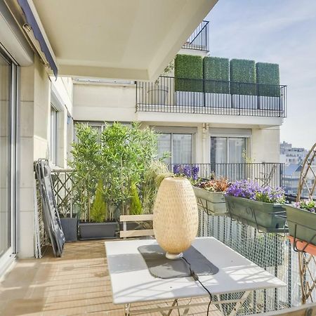 Charming Apartment With Terrace By Weekome Париж Экстерьер фото