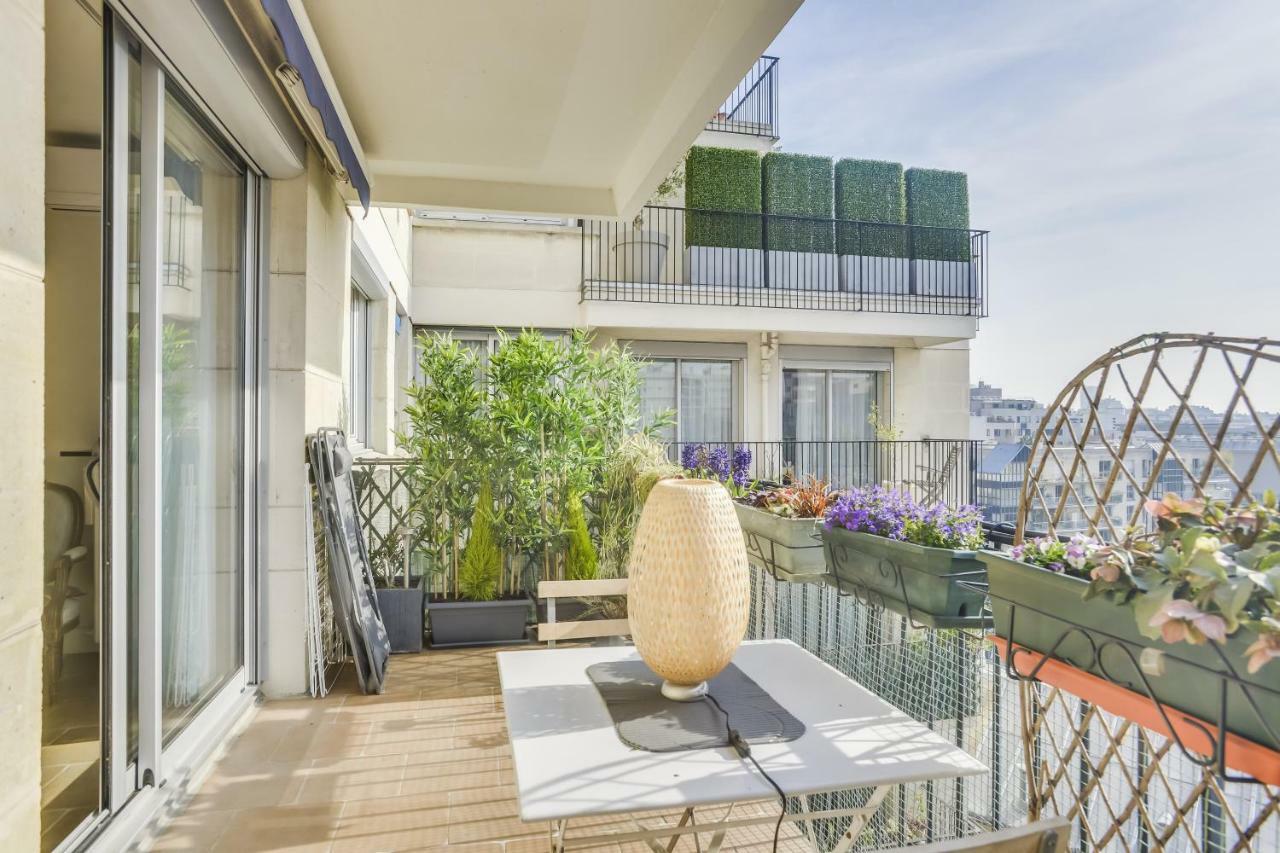 Charming Apartment With Terrace By Weekome Париж Экстерьер фото